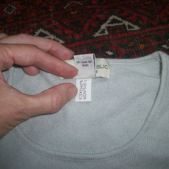 Banana Republic Cardigan Womens Small Cashmere Light Blue Short Sleeve Sweater - Picture 4 of 14